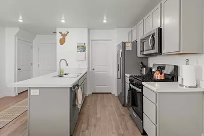 315 E Serenity Ave, Tooele, UT 84074 - Photo 7