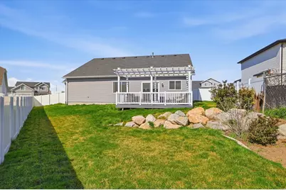 2877 W 4200 S, Roy, UT 84067 - Photo 21
