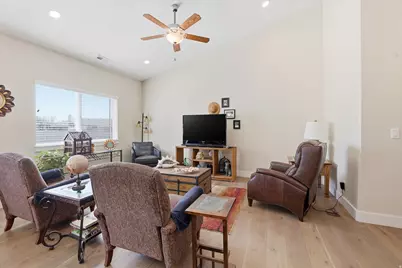 2877 W 4200 S, Roy, UT 84067 - Photo 5