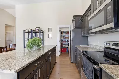 2877 W 4200 S, Roy, UT 84067 - Photo 7