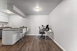 2220 E Murray Holladay Rd, Salt Lake City, UT 84117 - Photo 9