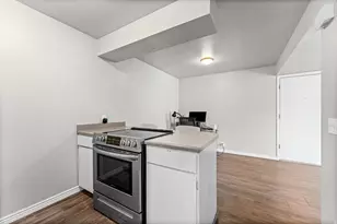 2220 E Murray Holladay Rd, Salt Lake City, UT 84117 - Photo 11