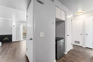 2220 E Murray Holladay Rd, Salt Lake City, UT 84117 - Photo 17