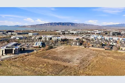 2100 W Sam White Ln, Pleasant Grove, UT 84062 - Photo 15