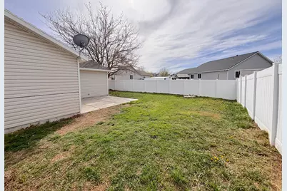 5521 Lorraine Way, Stansbury Park, UT 84074 - Photo 31