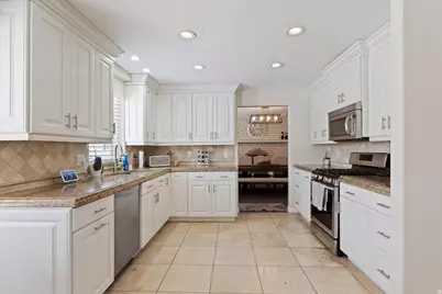 5549 S Apple Vale Dr, Murray, UT 84123 - Photo 11