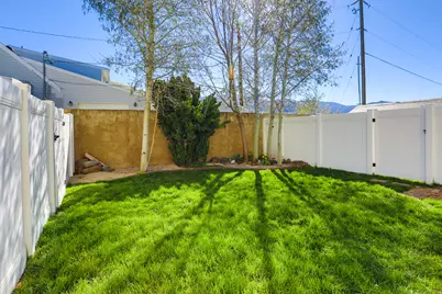 207 E 820 S, Centerville, UT 84014 - Photo 21