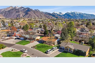 2400 E 6660 S, Cottonwood Heights, UT 84121 - Photo 43