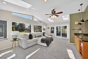 2400 E 6660 S, Cottonwood Heights, UT 84121 - Photo 15