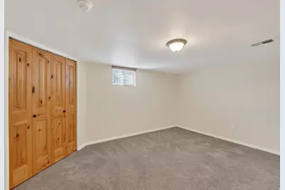 2400 E 6660 S, Cottonwood Heights, UT 84121 - Photo 31