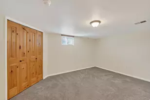 2400 E 6660 S, Cottonwood Heights, UT 84121 - Photo 31