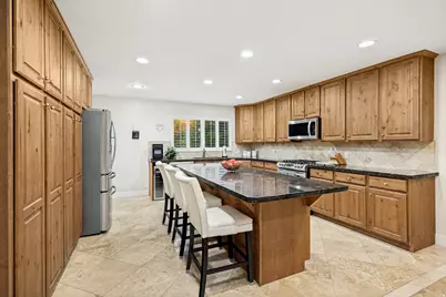 2148 E Pinecrest Ln S, Sandy, UT 84092 - Photo 9