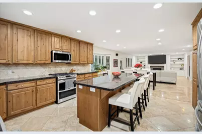 2148 E Pinecrest Ln S, Sandy, UT 84092 - Photo 9