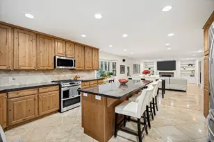 2148 E Pinecrest Ln S, Sandy, UT 84092 - Photo 9
