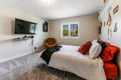 2148 E Pinecrest Ln S, Sandy, UT 84092 - Photo 19