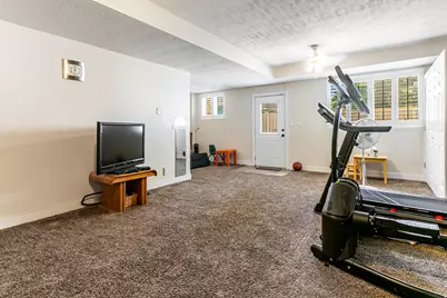 2148 E Pinecrest Ln S, Sandy, UT 84092 - Photo 31