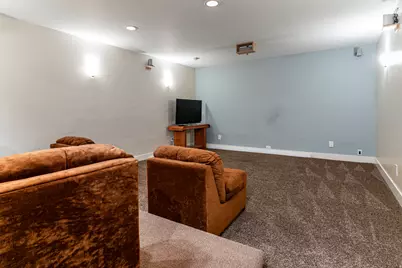 2148 E Pinecrest Ln S, Sandy, UT 84092 - Photo 33