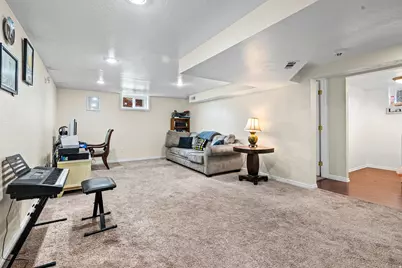 488 N Fern Dr E, Clearfield, UT 84015 - Photo 5