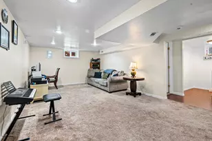 488 N Fern Dr E, Clearfield, UT 84015 - Photo 5