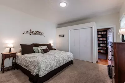 384 E St, Salt Lake City, UT 84103 - Photo 13