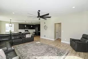 5408 N Yeager Ln E, Eagle Mountain, UT 84005 - Photo 9