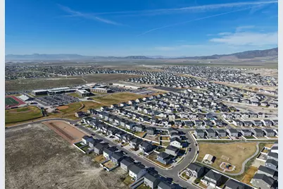 5408 N Yeager Ln E, Eagle Mountain, UT 84005 - Photo 53