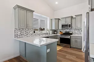 882 S Daisy Dr, Fruit Heights, UT 84037 - Photo 11