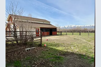 202 S 375 W #5, Providence, UT 84332 - Photo 53