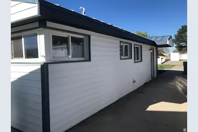 828 N Valeria Dr, Layton, UT 84041 - Photo 15