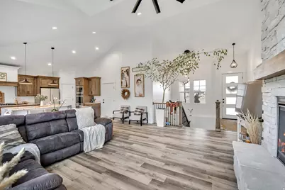 1676 E Coreys Ct, Lake Point, UT 84074 - Photo 5