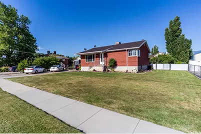 2423 S 2000 W, Syracuse, UT 84075 - Photo 3