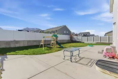 1123 S Red Cliff Dr, Santaquin, UT 84655 - Photo 37