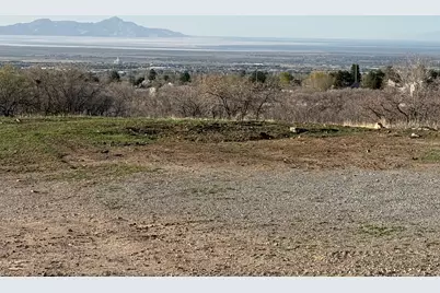 606 S Oakridge Dr E, Tooele, UT 84074 - Photo 3