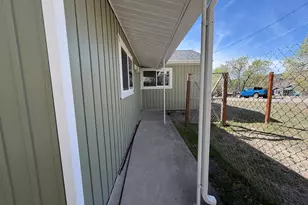 210 Ridgeway St, Helper, UT 84526 - Photo 7
