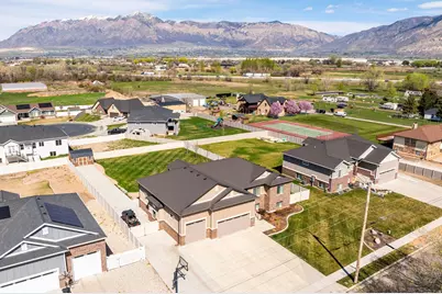 1756 W 700 S, Marriott-Slaterville City, UT 84404 - Photo 11