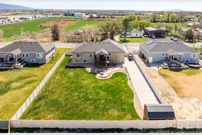 1756 W 700 S, Marriott-Slaterville City, UT 84404 - Photo 9