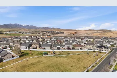 7553 S Valley Maple Dr, West Jordan, UT 84081 - Photo 39