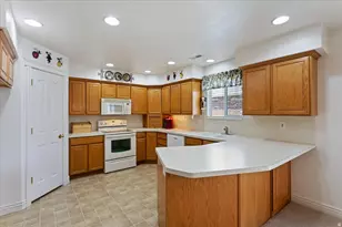 190 W Newbury Ln, Harrisville, UT 84414 - Photo 11