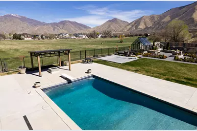 684 Lookout Point Dr, Mapleton, UT 84664 - Photo 19