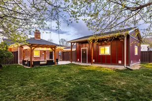 2008 E Stratford Dr, Salt Lake City, UT 84109 - Photo 3