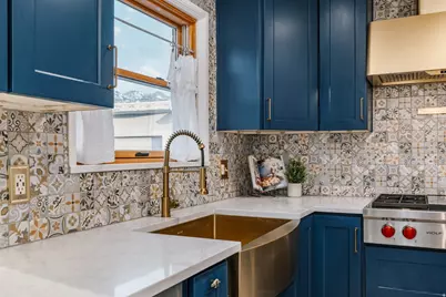 2008 E Stratford Dr, Salt Lake City, UT 84109 - Photo 11