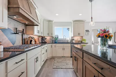 1027 W Seasons View Ct, Lehi, UT 84048 - Photo 11