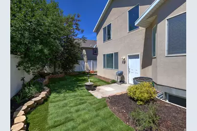 4839 W Western Hills Dr S, Riverton, UT 84096 - Photo 29