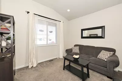 4839 W Western Hills Dr S, Riverton, UT 84096 - Photo 3