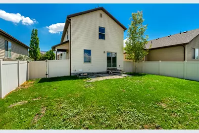 3755 N Tumwater Dr E, Eagle Mountain, UT 84005 - Photo 5