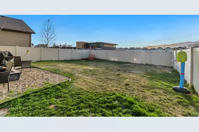 3755 N Tumwater West Dr W, Eagle Mountain, UT 84005 - Photo 17