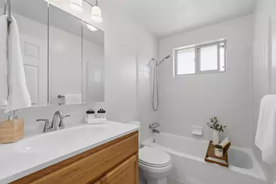 6043 S Aquarius Dr, Kearns, UT 84118 - Photo 17