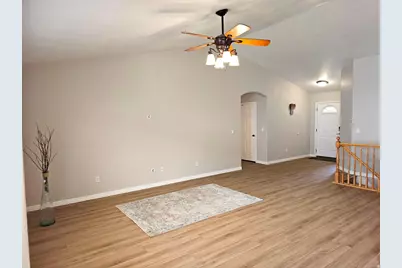 6516 S Apple Creek Ct W, Salt Lake City, UT 84118 - Photo 5