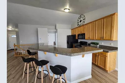 6516 S Apple Creek Ct W, Salt Lake City, UT 84118 - Photo 11