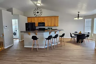 6516 S Apple Creek Ct W, Salt Lake City, UT 84118 - Photo 7